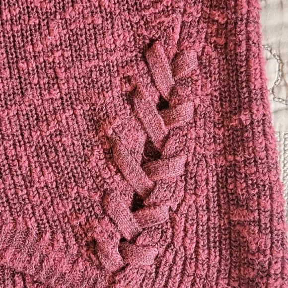 Express Oversized Knit Sweater - Picture 5 of 6